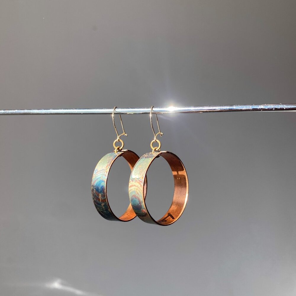 🍂 Handmade Green Abstract Artsy Delicate Copper-Toned Hoop Earrings